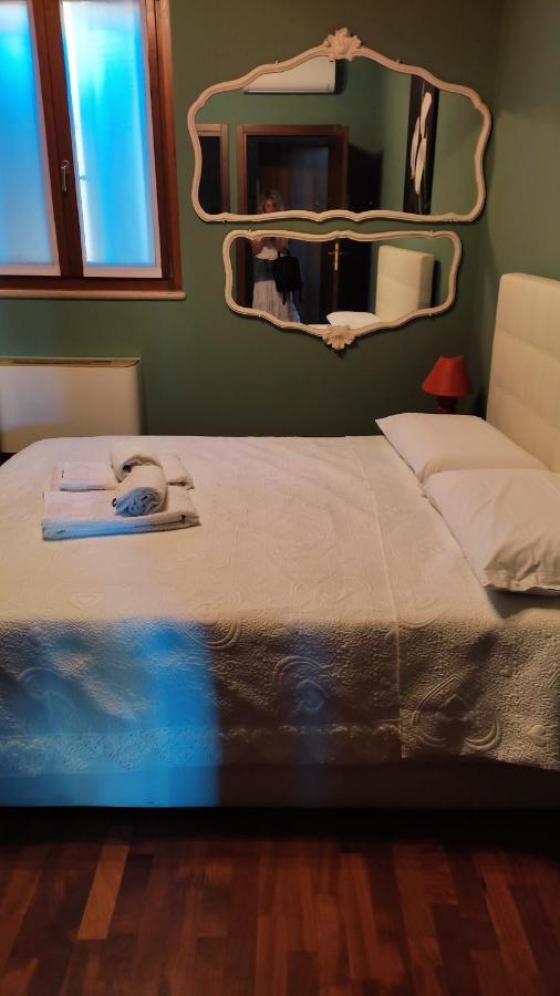 Ferienwohnung Casa Elisabetta Peschiera del Garda Exterior foto